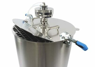 Stainless steel agitator with lid, handles and food-safe hoses