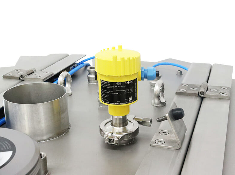 Level sensor with TriClamp