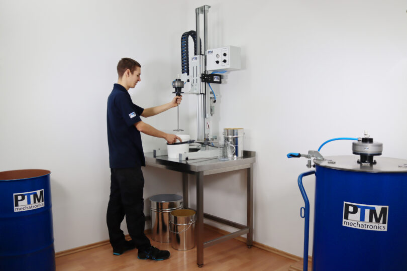 Produktbeispiel in der Anwendung: Stativrührwerk mit Untergestell